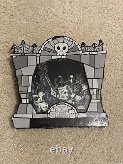 2005 Disney Nightmare Before Christmas Jumbo Pin Halloween Town Nightmare LE 750