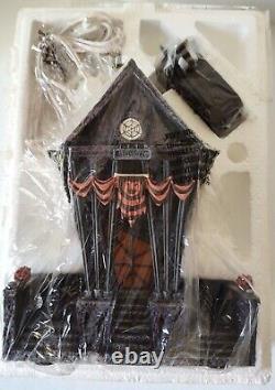 2005 Hawthorne Disney Village Nightmare Before Christmas Town Hall w Mayors Car