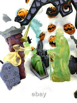 Disney NIGHTMARE BEFORE CHRISTMAS Light Up Halloween Decor Collectible Graveyard