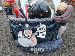 Disney Nightmare Before Christmas Jack Captures Santa Musical Snowglobe No Flaws