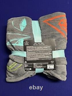 Disney Parks Nightmare Before Christmas Jack & Sally Throw Blanket New With Tag