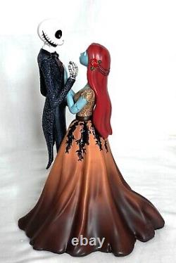Disney Showcase Couture de Force Nightmare Before Christmas Jack & Sally Statue