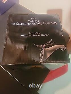 Disney Tim Burton NIGHTMARE BEFORE CHRISTMAS Rotating MUSICAL Snow Globe NEW