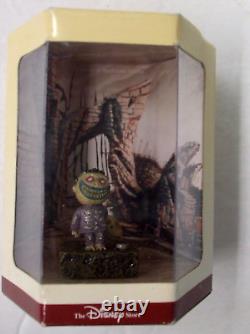 Disney's Tiny Kingdom Figurine Santa The Nightmare Before Christmas 1993