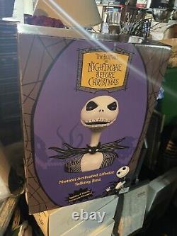 NIGHTMARE BEFORE CHRISTMAS MOTION ACTIVATED LIFESIZE TALKING JACK BUST Yellowing