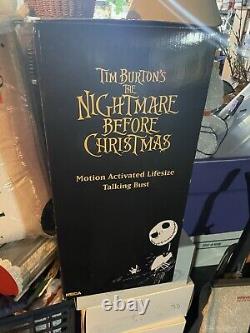 NIGHTMARE BEFORE CHRISTMAS MOTION ACTIVATED LIFESIZE TALKING JACK BUST Yellowing