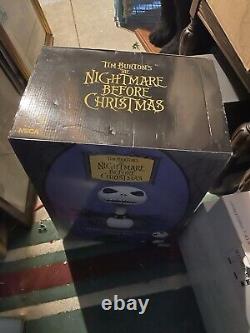 NIGHTMARE BEFORE CHRISTMAS MOTION ACTIVATED LIFESIZE TALKING JACK BUST Yellowing