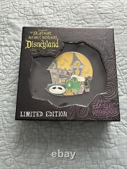 Nightmare Before Christmas Jumbo Disney Pin LE 500 rare! New in box (not sealed)