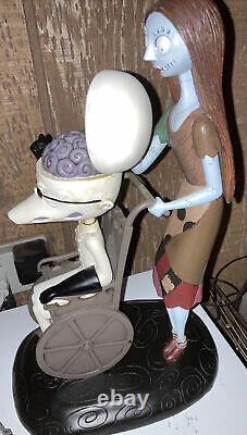 Rare The Nightmare Before Christmas Sally & Dr. Finkelstein Disney Direct Statue