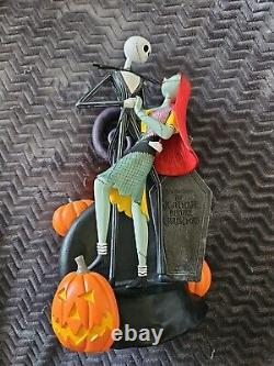 The Nightmare Before Christmas Jack and Sally statue NEW