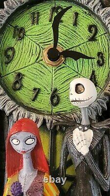 Tim Burton NIGHTMARE BEFORE CHRISTMAS Cuckoo Clock Halloween