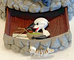 VERY RARE! Disney's Nightmare Before Christmas Pin Box withPin SALLY COOKING